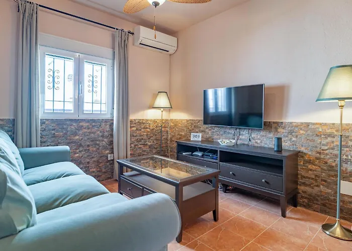 Beautiful Home In Nerja With Kitchenette