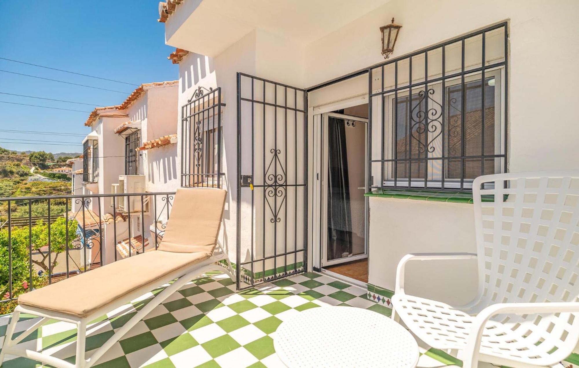 Сasa de vacaciones Beautiful In With Kitchenette Nerja